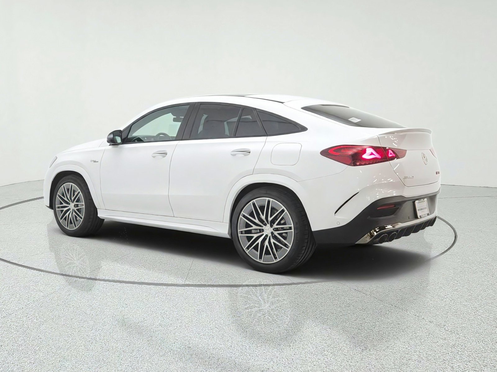 New 2027 MANUFAKTUR Moonlight White Metallic Mercedes-Benz AMG® GLE 53e 4MATIC+ Coupe image 28