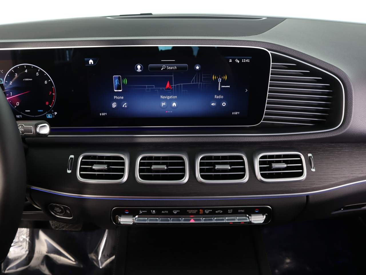 Used 2025 Grey Mercedes-Benz GLE 580 4MATIC® image 11