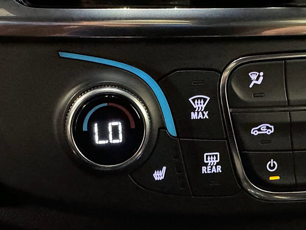 Used 2023 MOSAIC BLACK METALLIC Chevrolet LT Cloth image 33