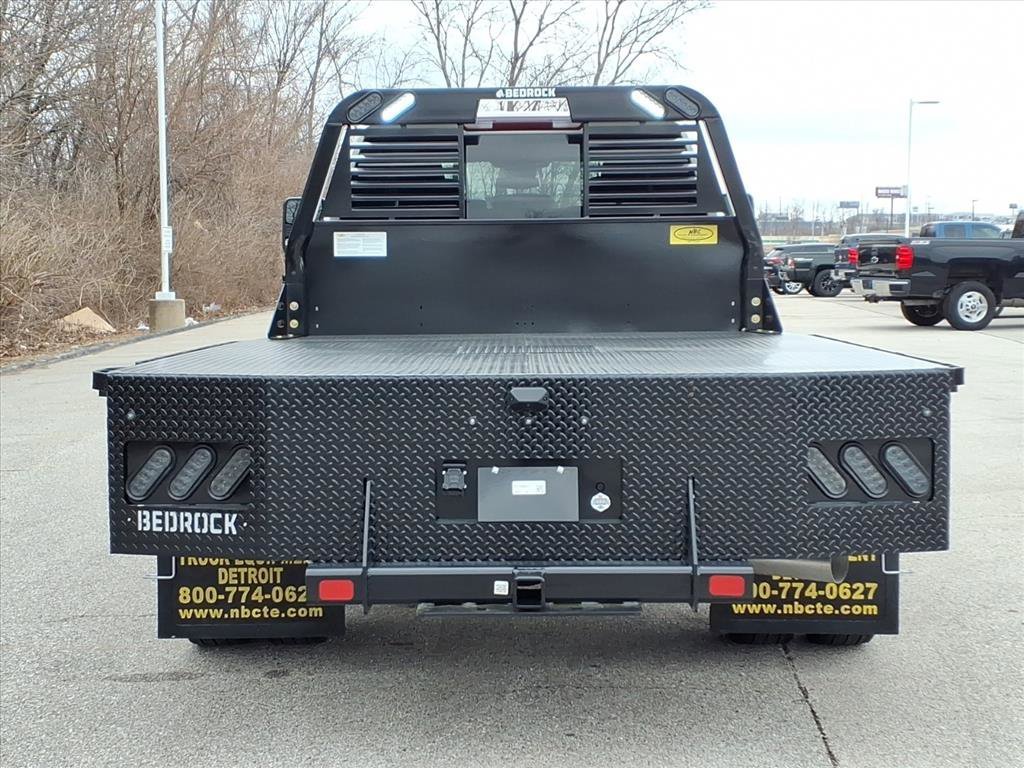 New 2025 Summit White Chevrolet Work Truck image 17