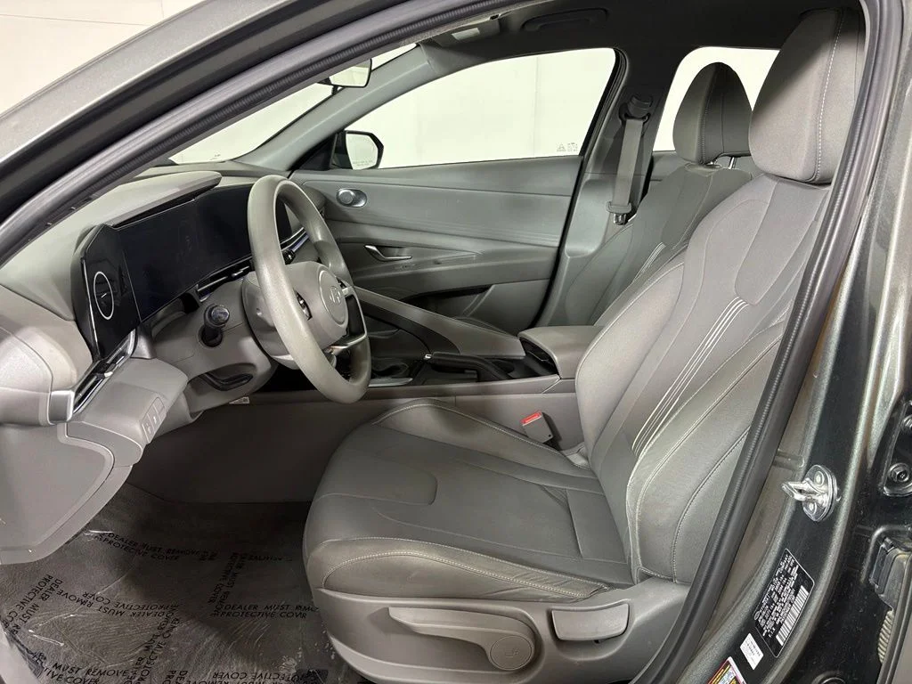 Used 2024 Gray Hyundai SEL image 16