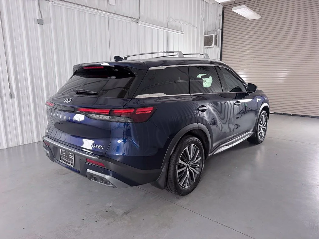 Used 2023 Blue INFINITI Sensory image 5