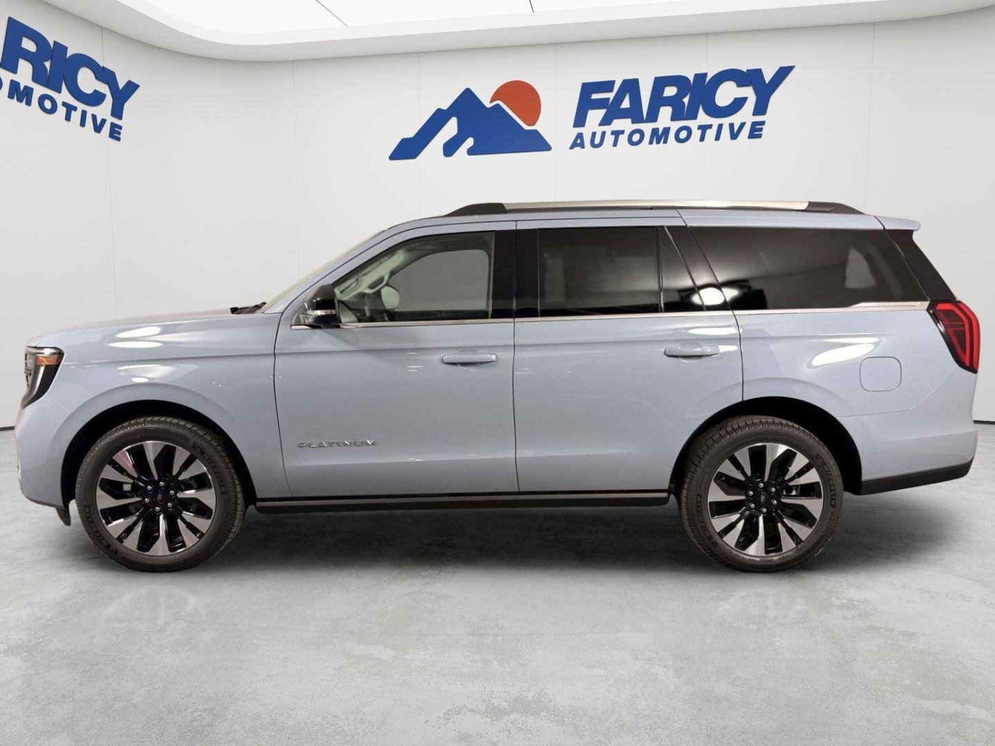New 2026 Glacier Gray Metallic Tri-Coat Ford Platinum® image 2