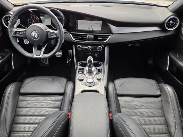 Used 2022 White Alfa Romeo Veloce image 17