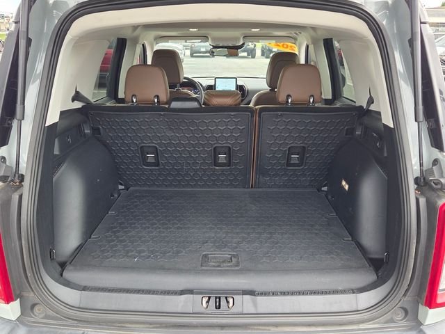 Used 2021 Green Ford Outer Banks image 7