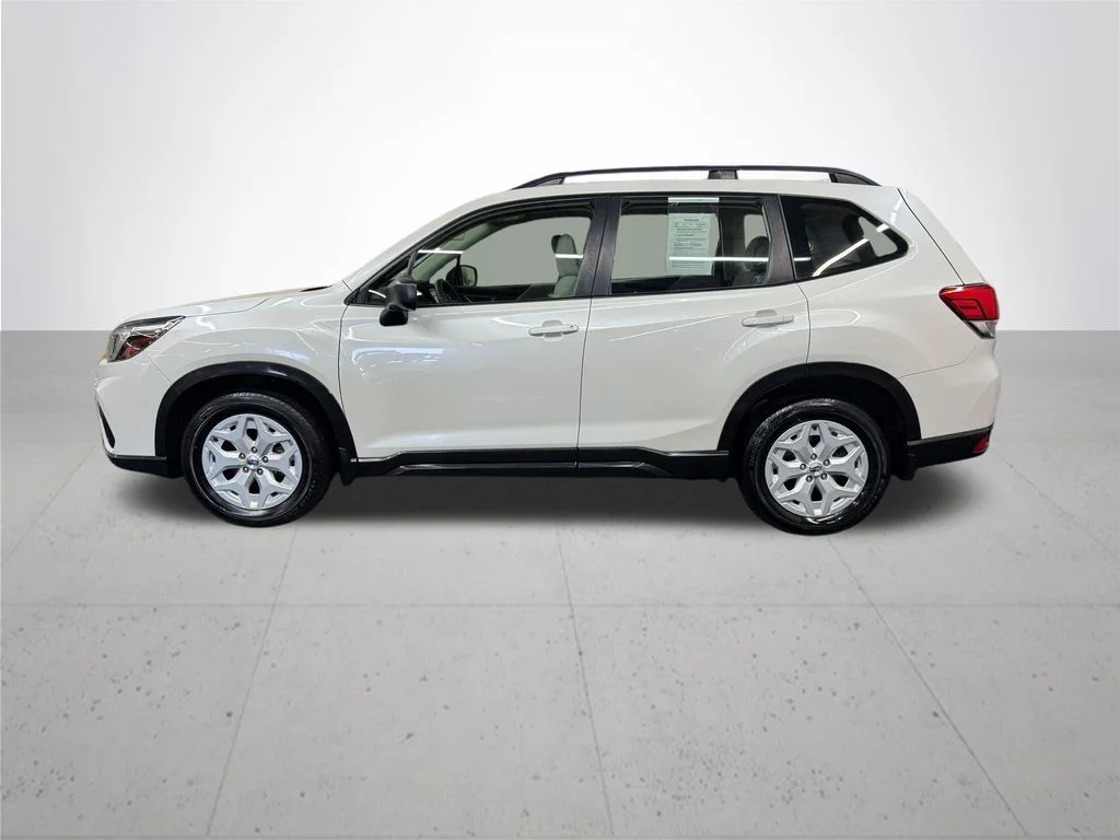 Used 2021 White Subaru Base image 3