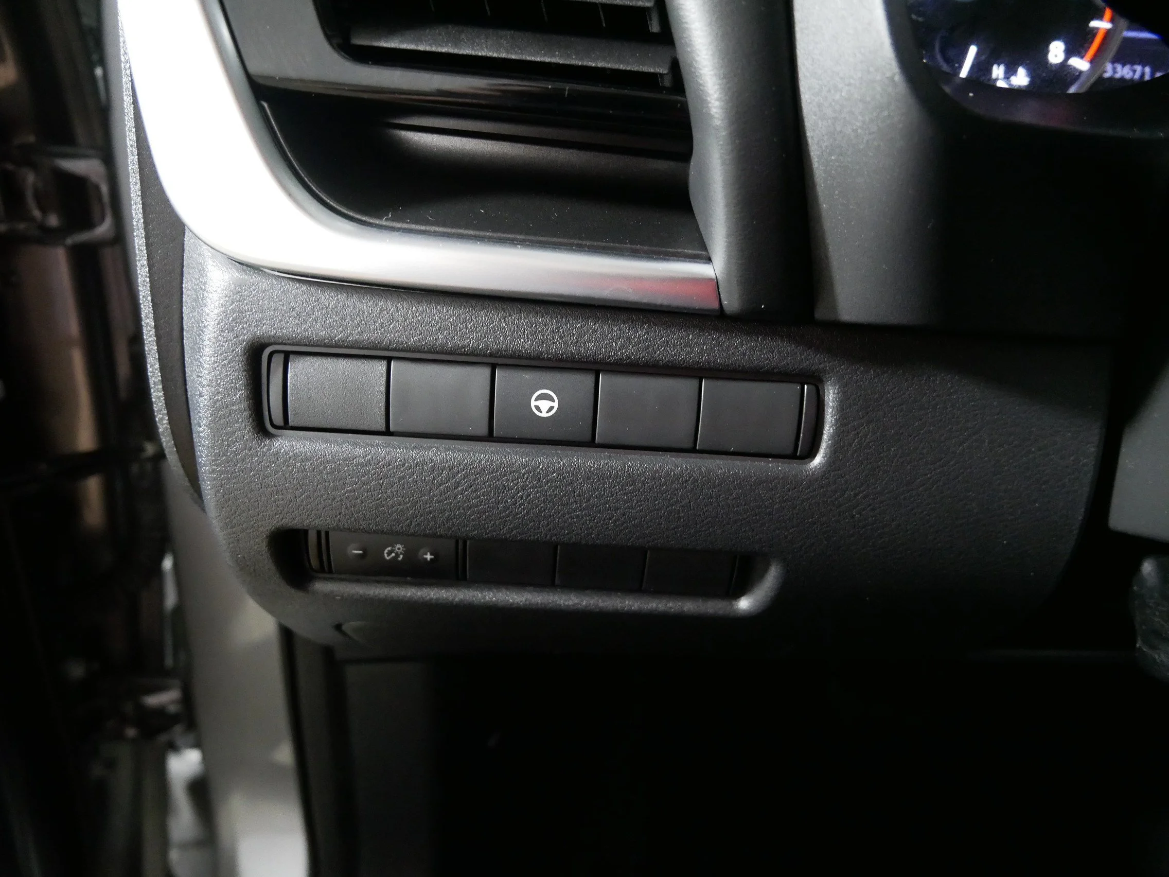 Used 2022 Gun Metallic Nissan SV image 26
