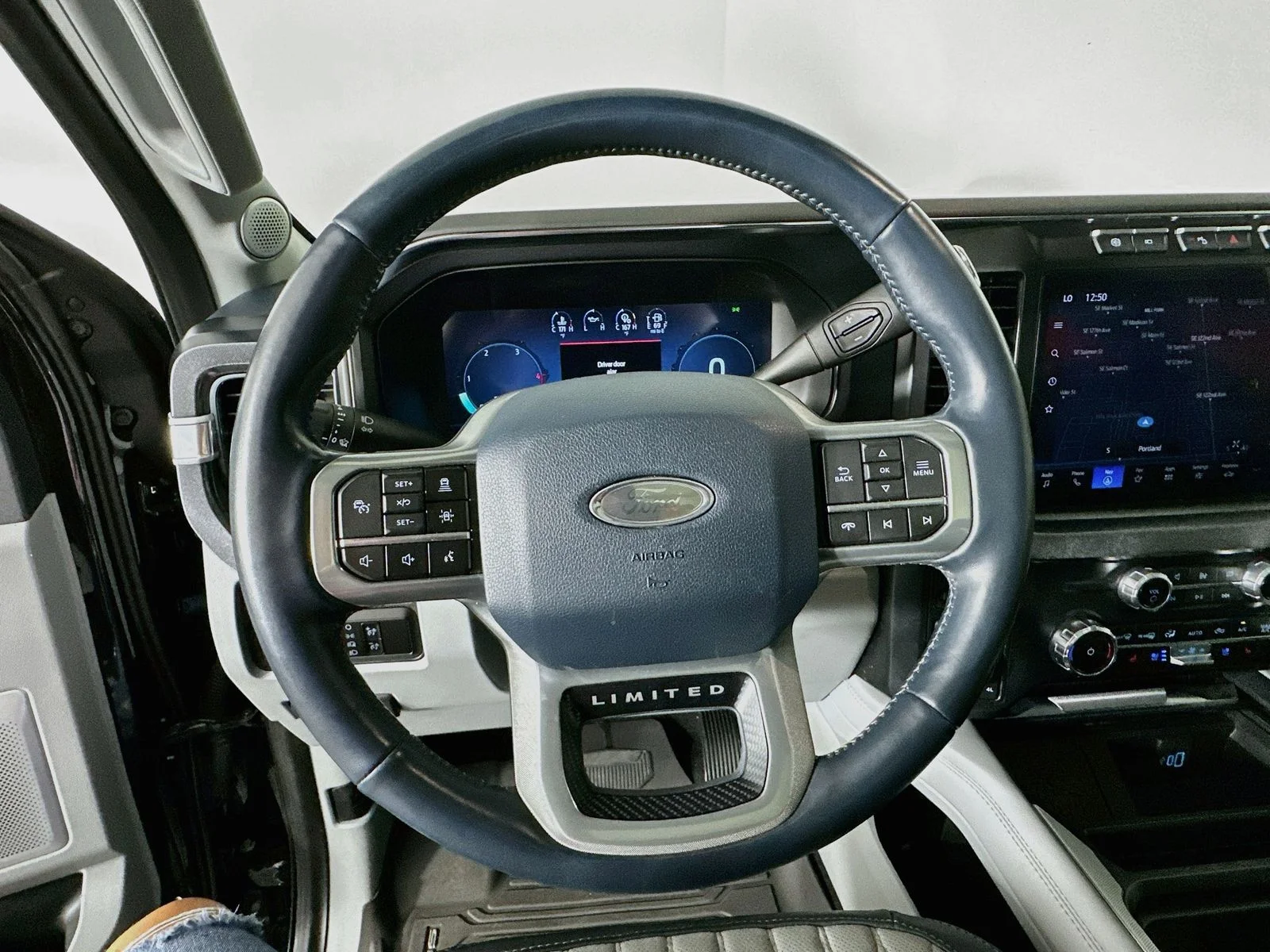 Used 2023 Black Ford Limited image 12