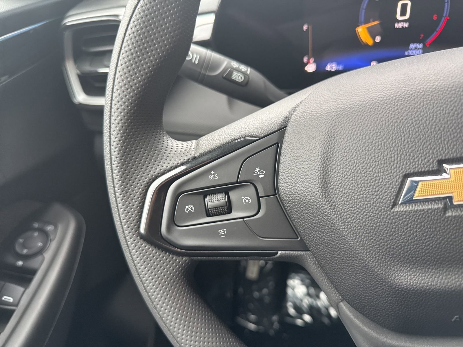 New 2026 Mosaic Black Metallic Chevrolet LT image 29