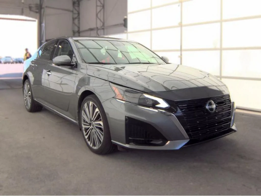 Used 2024 Gray Nissan 2.5 SL image 4