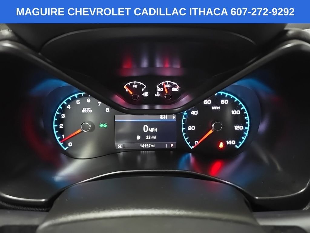 Used 2022 White GMC AT4 w/Leather image 21