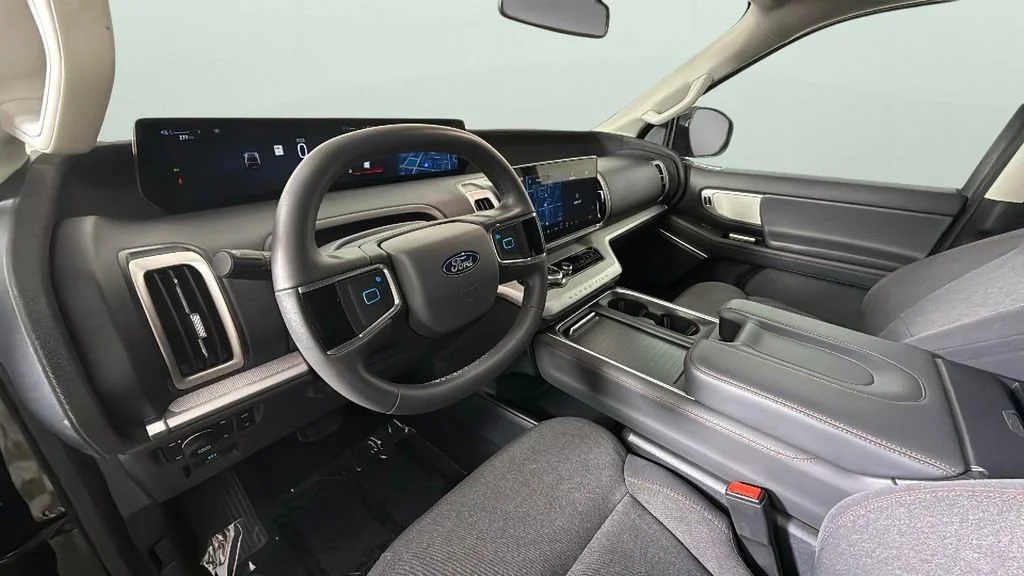 Used 2025  Ford Active image 18