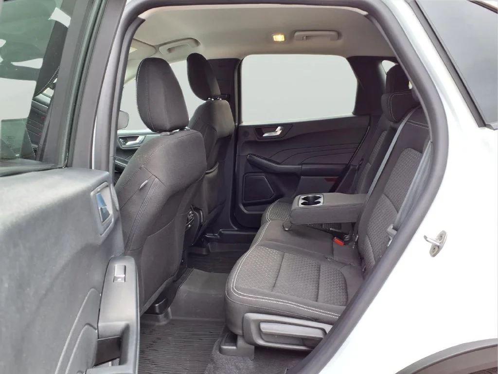 Used 2023 White Ford Active image 10