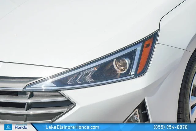 Used 2020 Quartz White Pearl Hyundai SE image 5