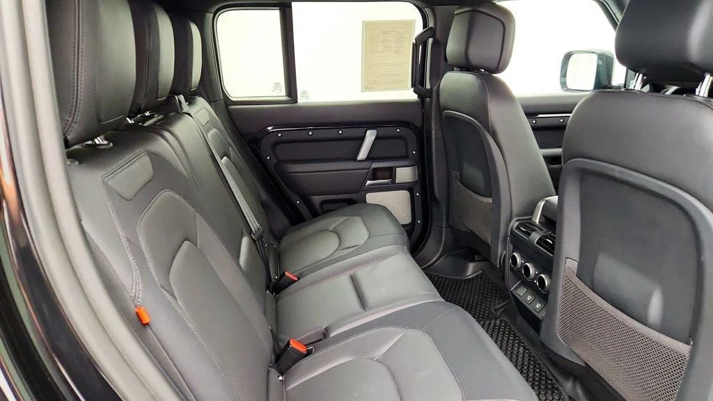 Used 2024 Santorini Black Metallic Land Rover 130 P400 X-Dynamic SE image 24