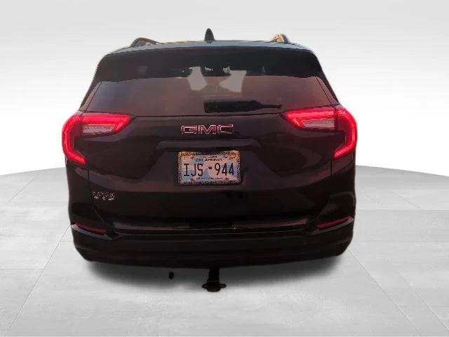 Used 2022 Black GMC SLE image 4