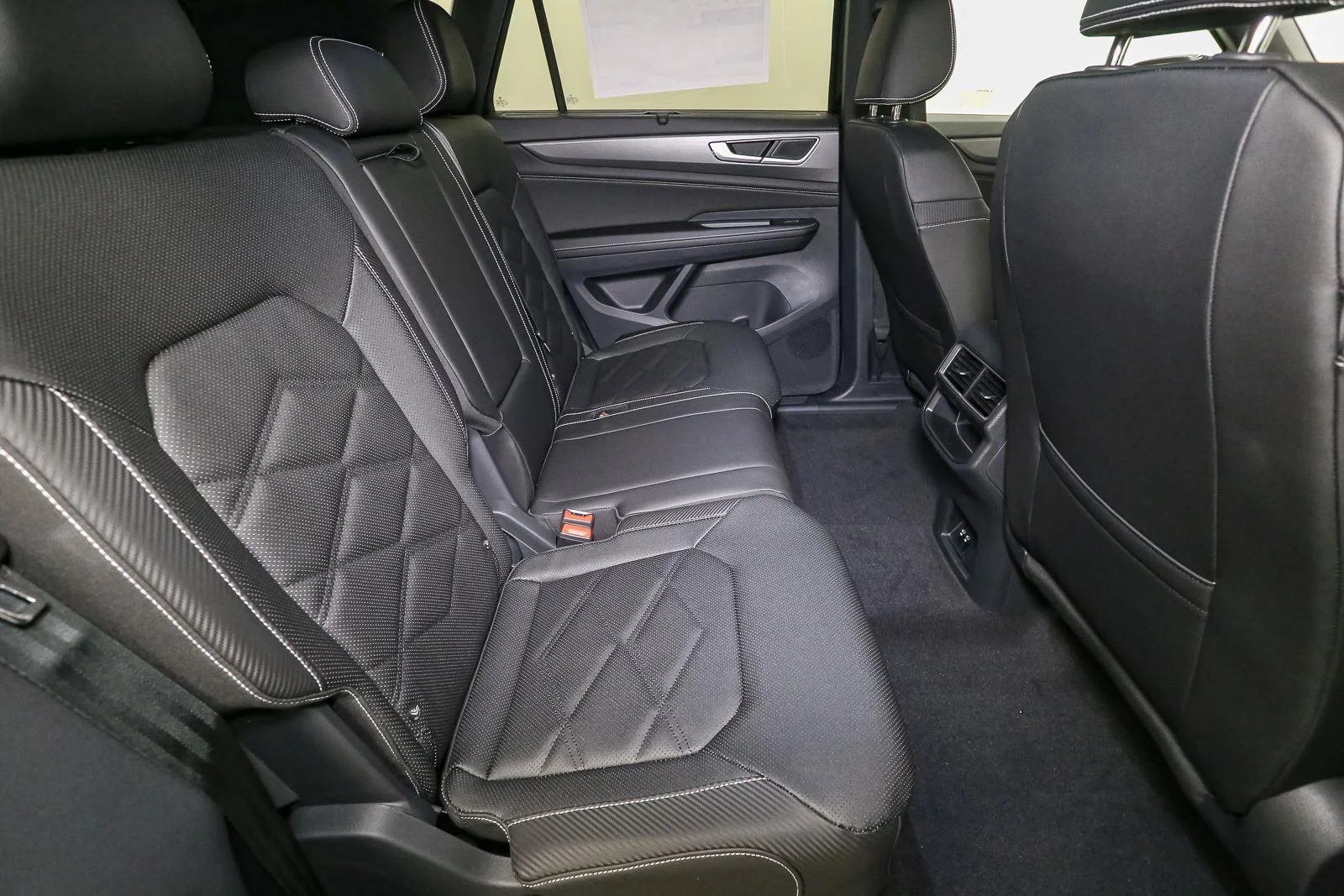 New 2026 Pure Gray Volkswagen 2.0T SE w/Technology image 16