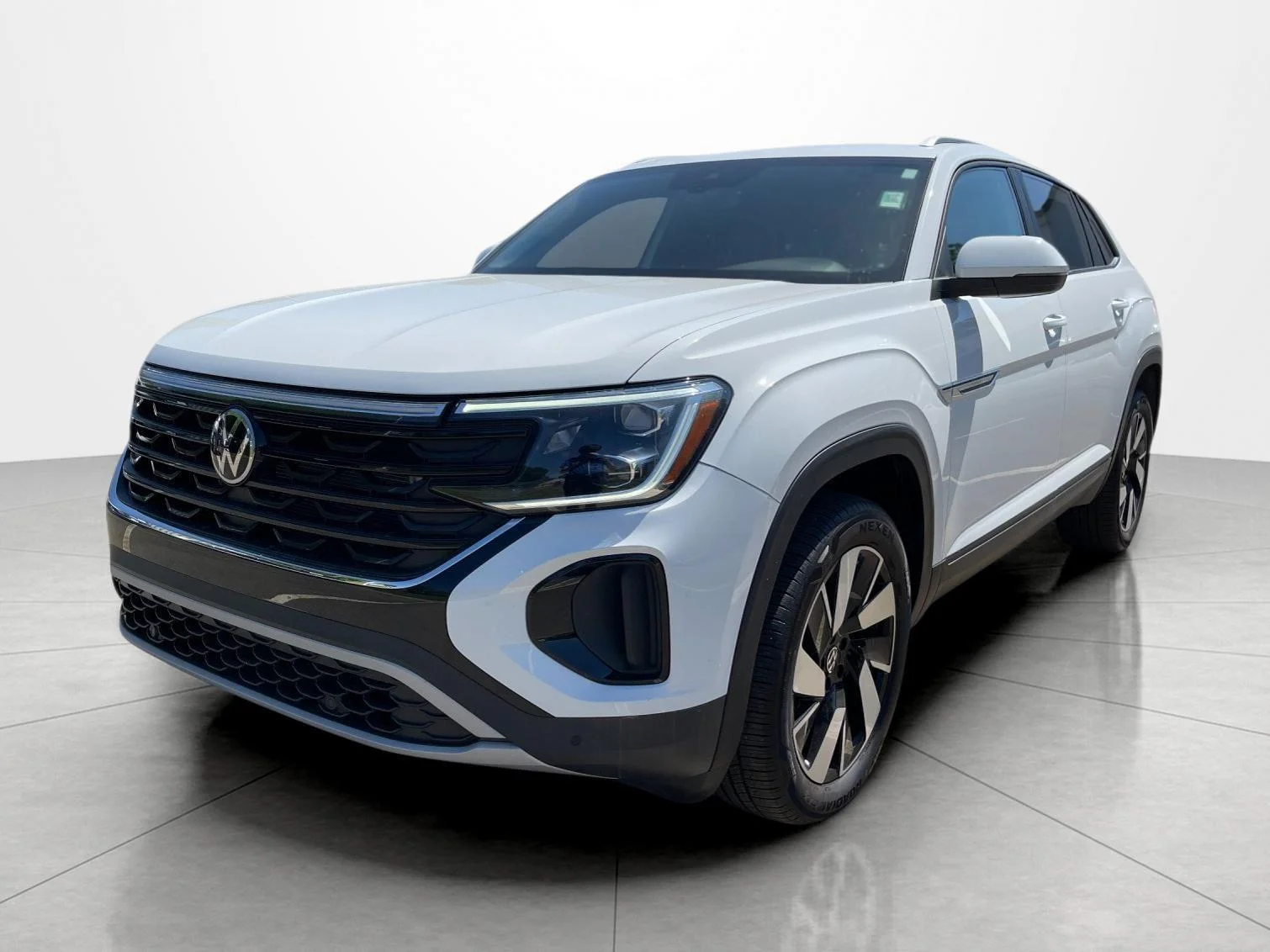 2025 Volkswagen Atlas Cross Sport SE w/Tech