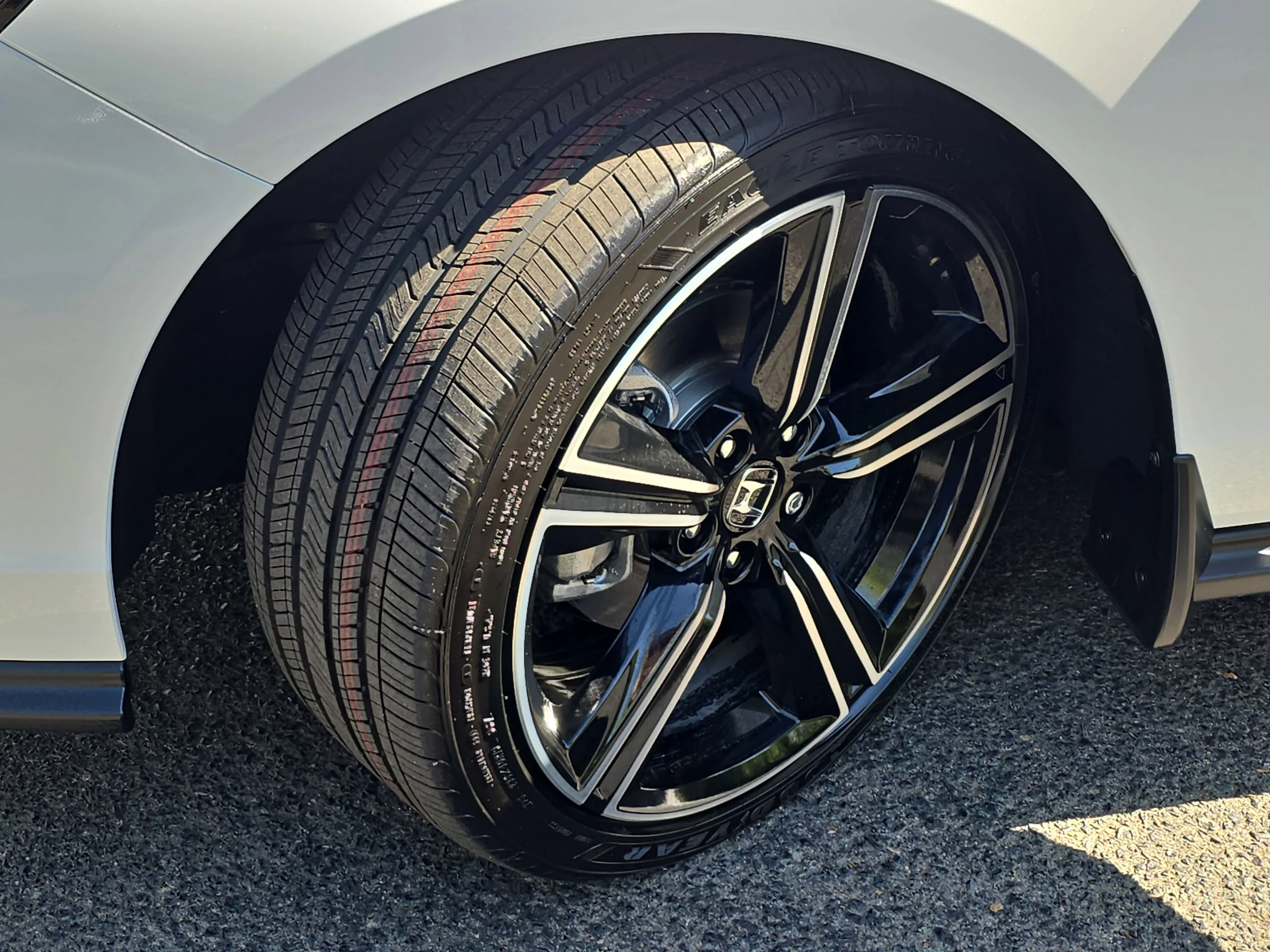 New 2026 Platinum White Pearl Honda SE image 28