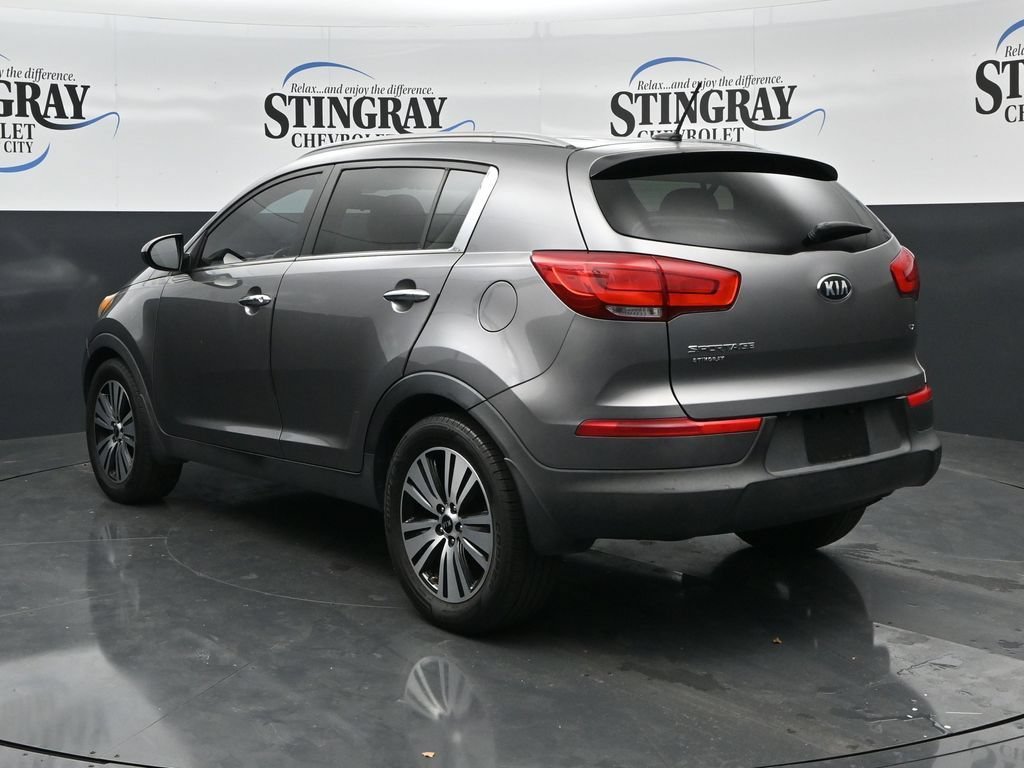Used 2016 Silver Kia EX image 5