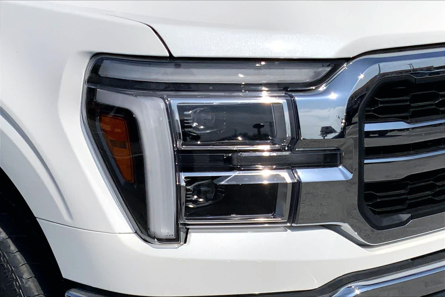 New 2026 Star White Metallic Tri-Coat Ford Lariat® image 10