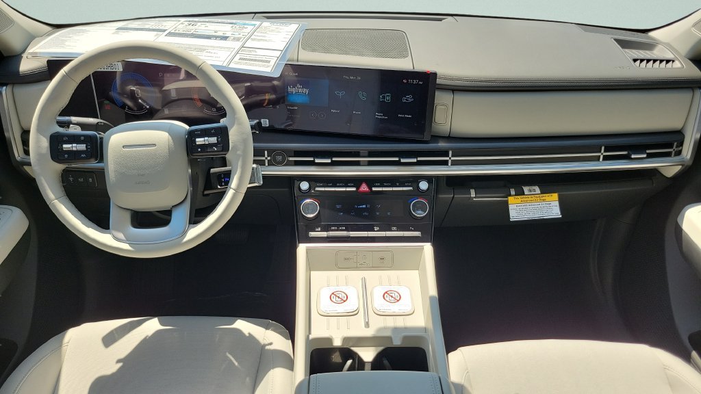 New 2026 White Hyundai SE image 13