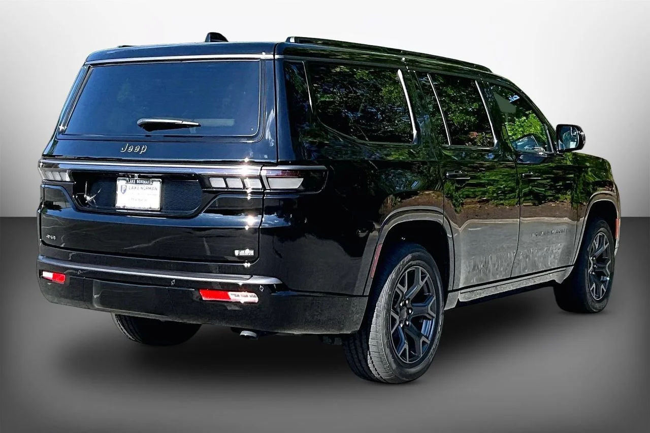New 2026 High Gloss Black Jeep Limited Altitude image 8