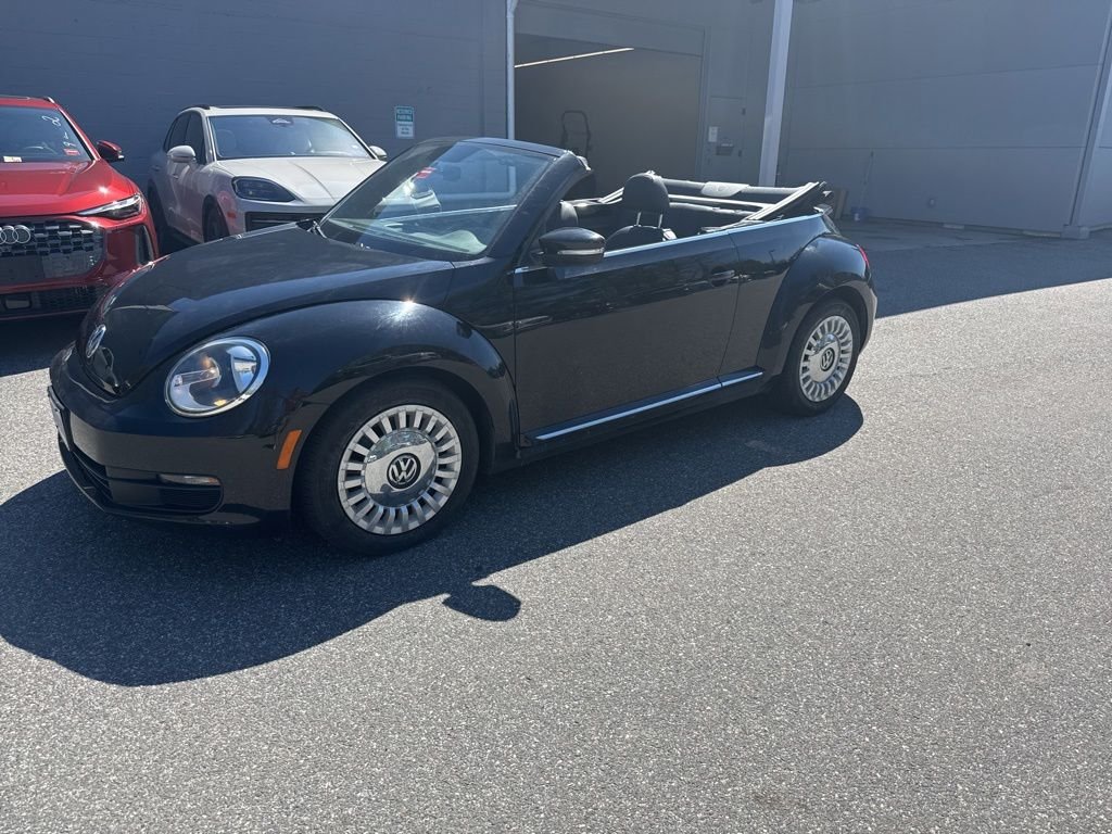 2013 Volkswagen Beetle 2.5L Conv. w/Sound & Nav. Auto's photo