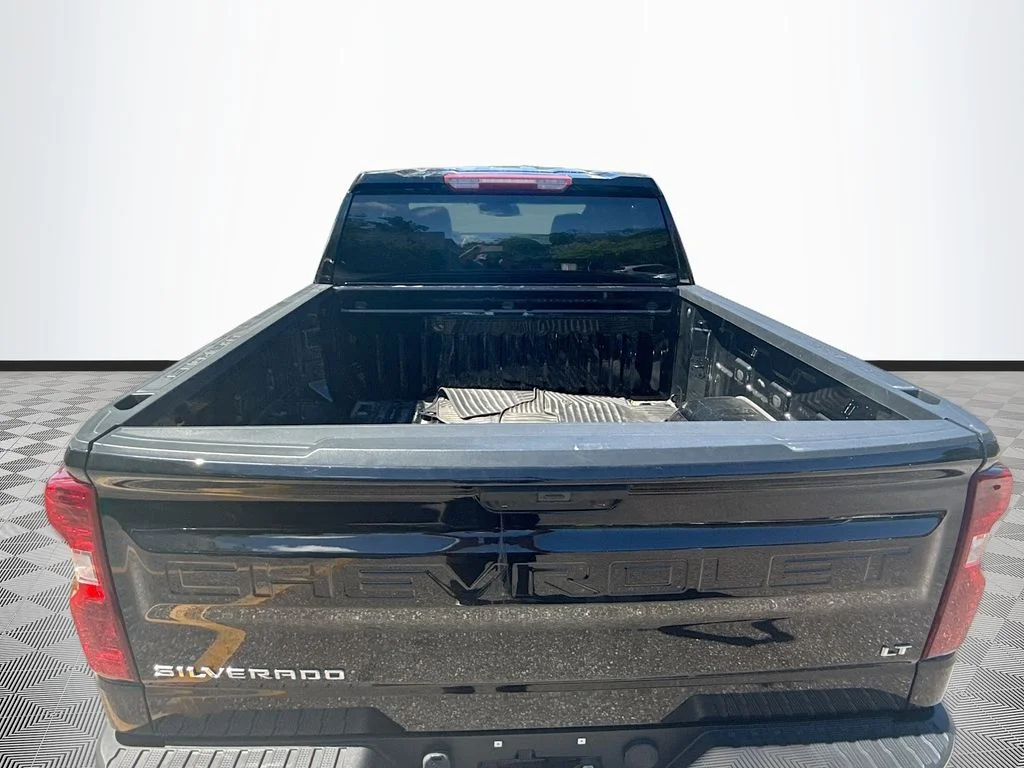 Used 2022 Black Chevrolet LT image 29