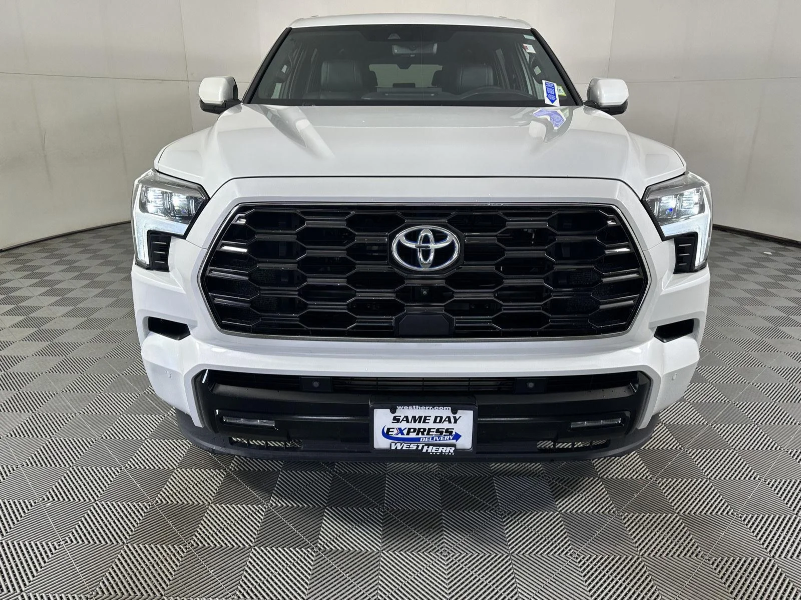 Used 2023 Wind Chill Pearl Toyota Platinum image 18