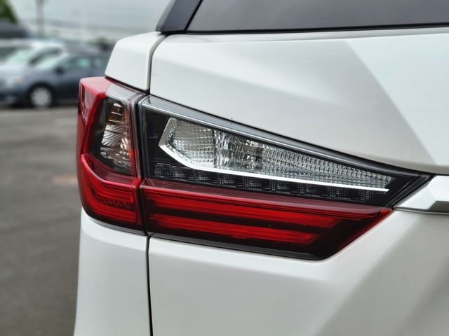 Used 2020 White Lexus 350L image 11