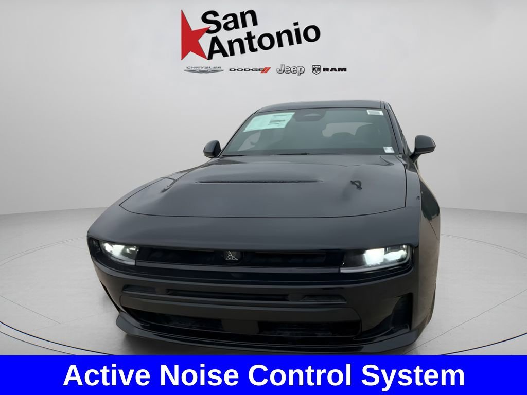 New 2026 Diamond Black Crystal Pearlcoat Dodge R/T image 5