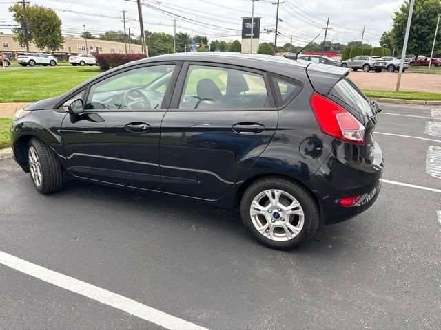 Used 2015 Black Ford SE image 3