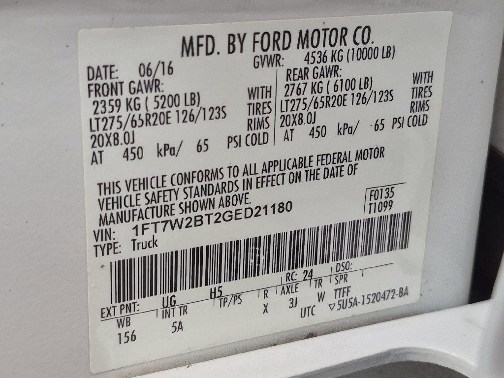Used 2016  Ford Lariat image 31