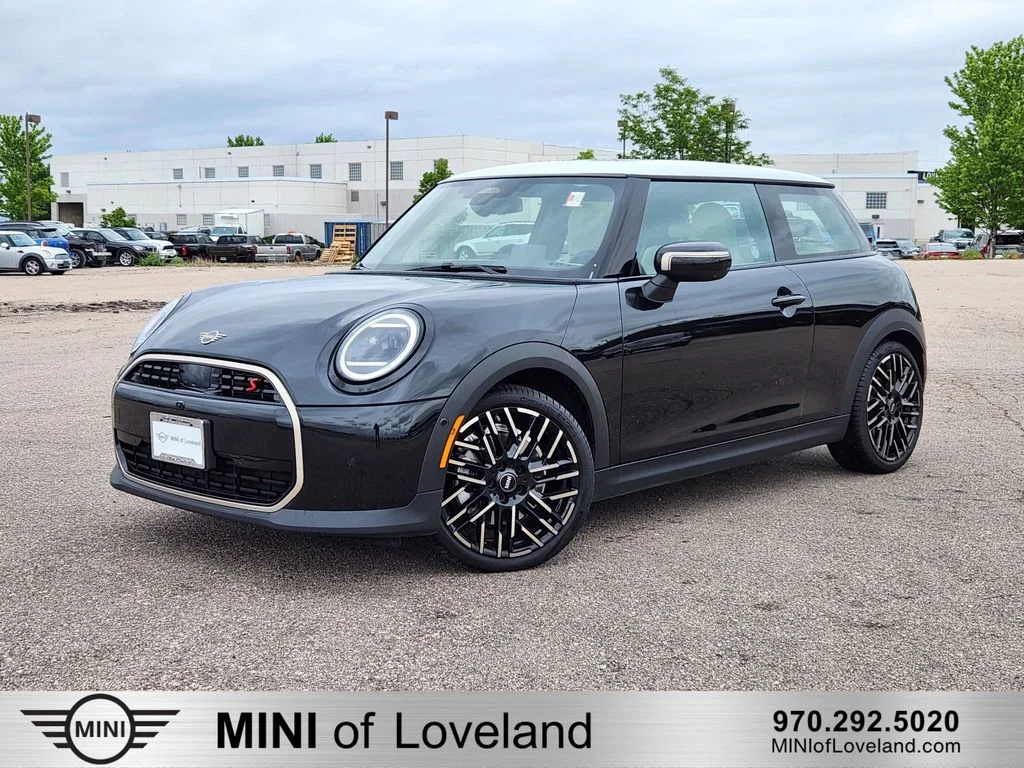2025 MINI Hardtop Cooper S's photo
