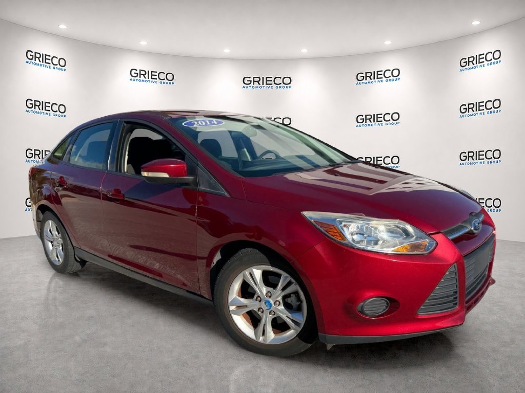 Used 2013 Red Ford SE image 1