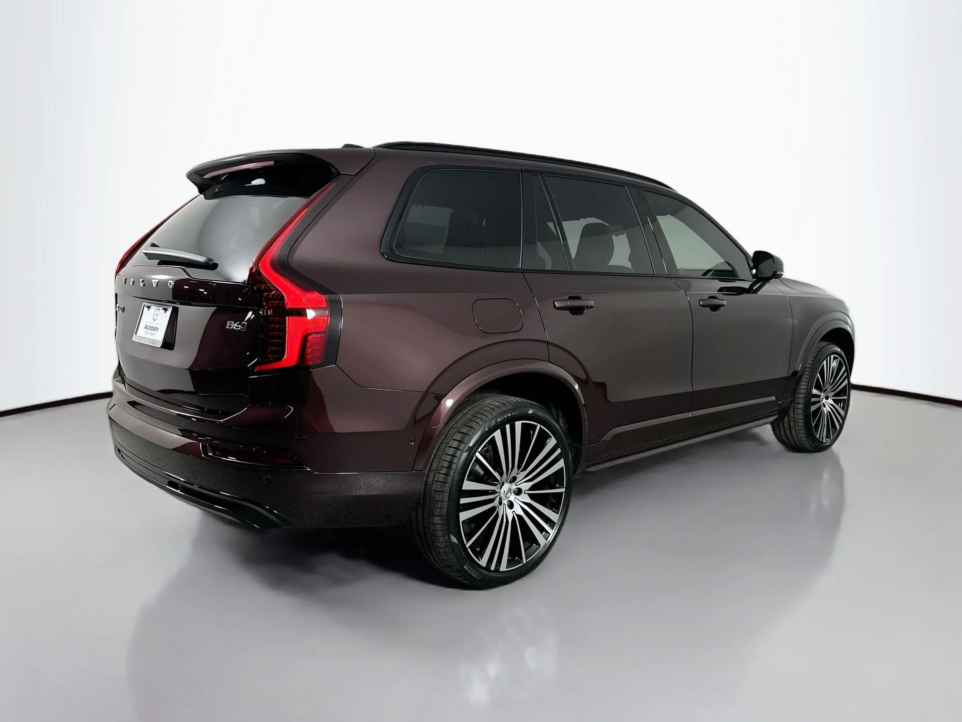 New 2026 Mulberry Red Volvo Ultra image 6