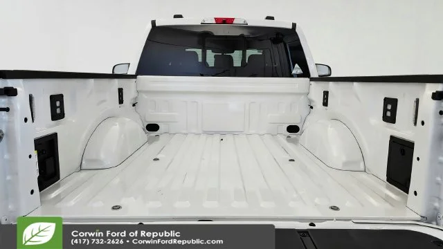New 2026 Star White Metallic Tri-Coat Ford Platinum® image 24