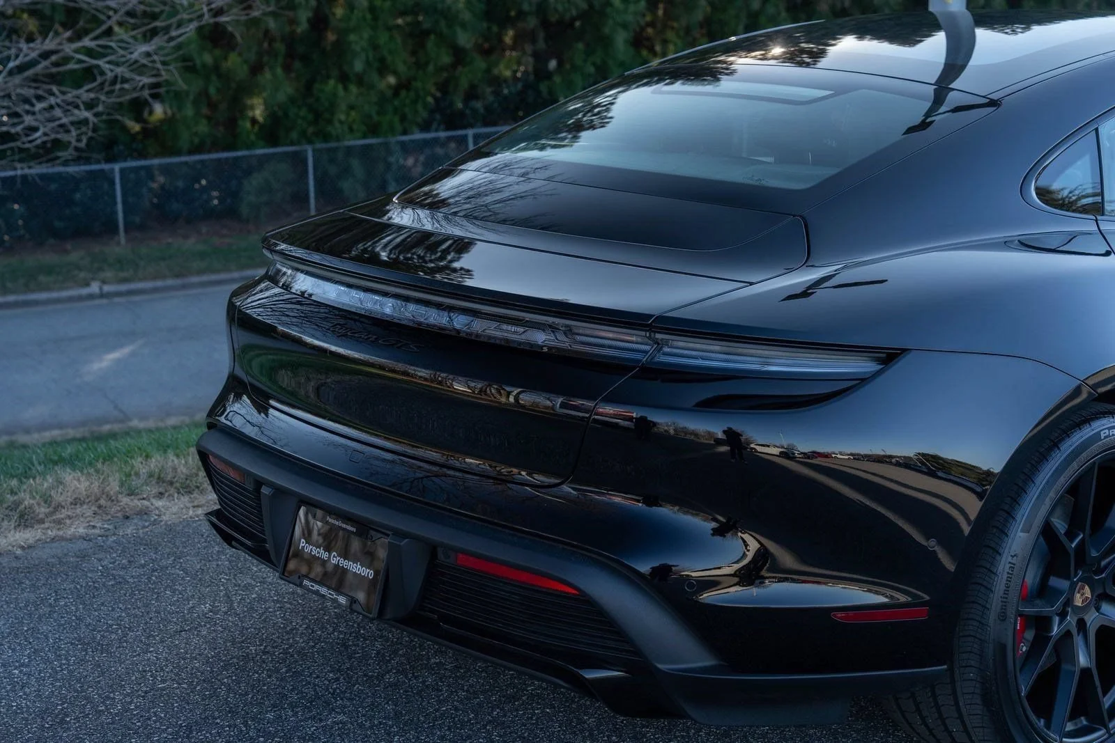 2026 Porsche Taycan GTS - Photo 14