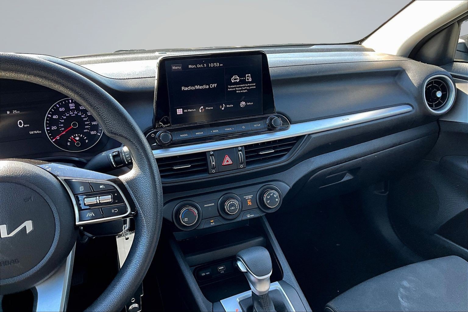 Used 2023 Gray Kia LXS image 8