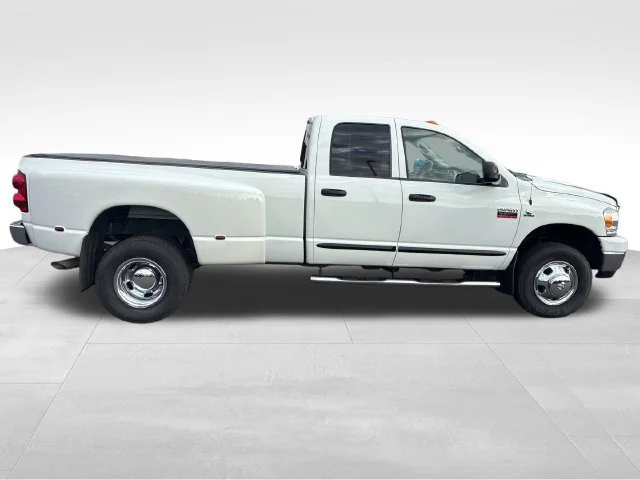 Used 2007 White Dodge SLT image 7