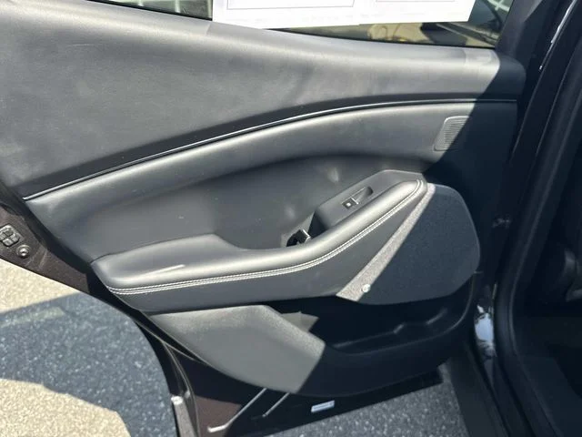 Used 2022 Gray Ford Premium image 17