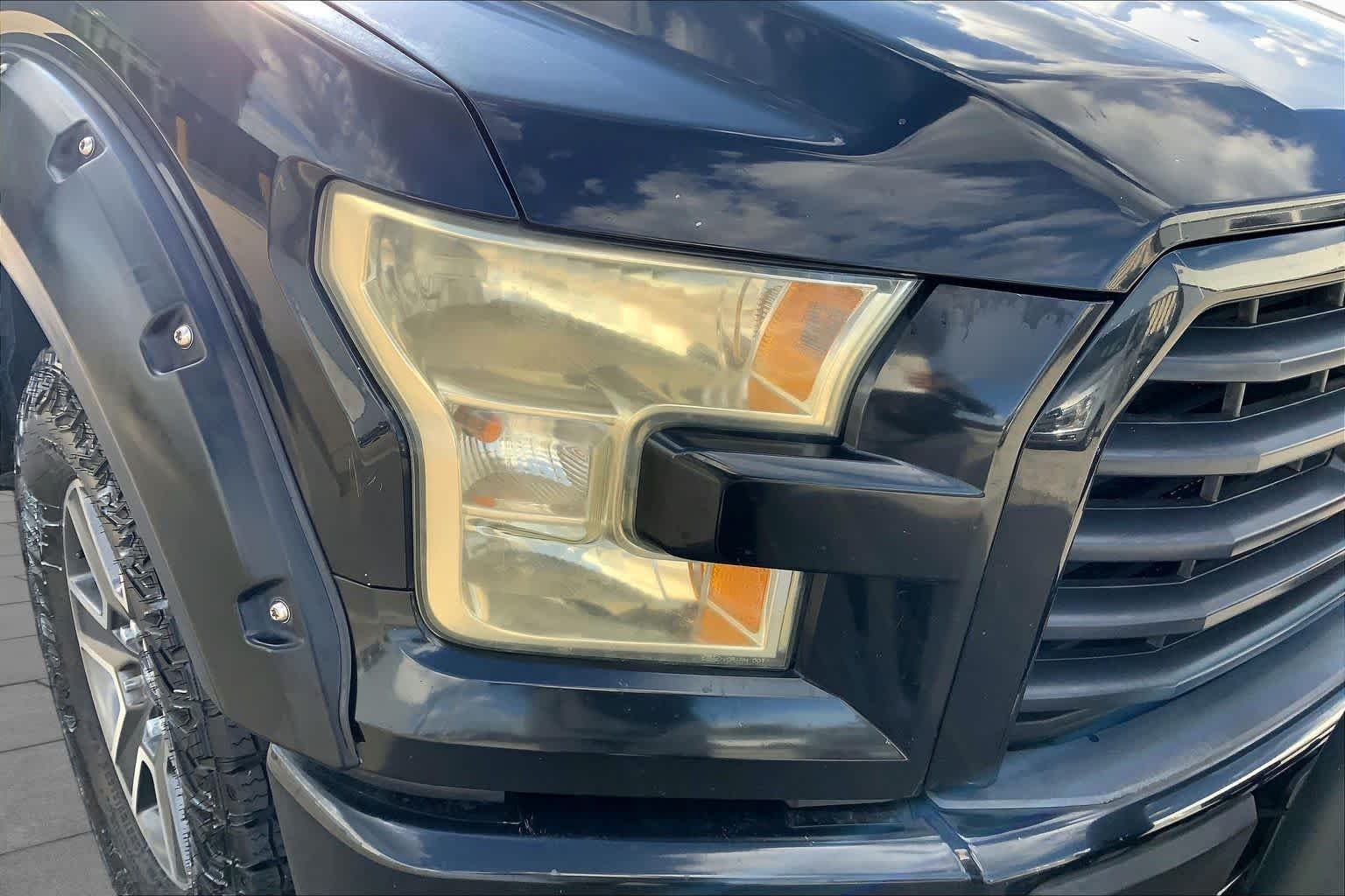 Used 2015 Tuxedo Black Metallic Ford XLT image 24