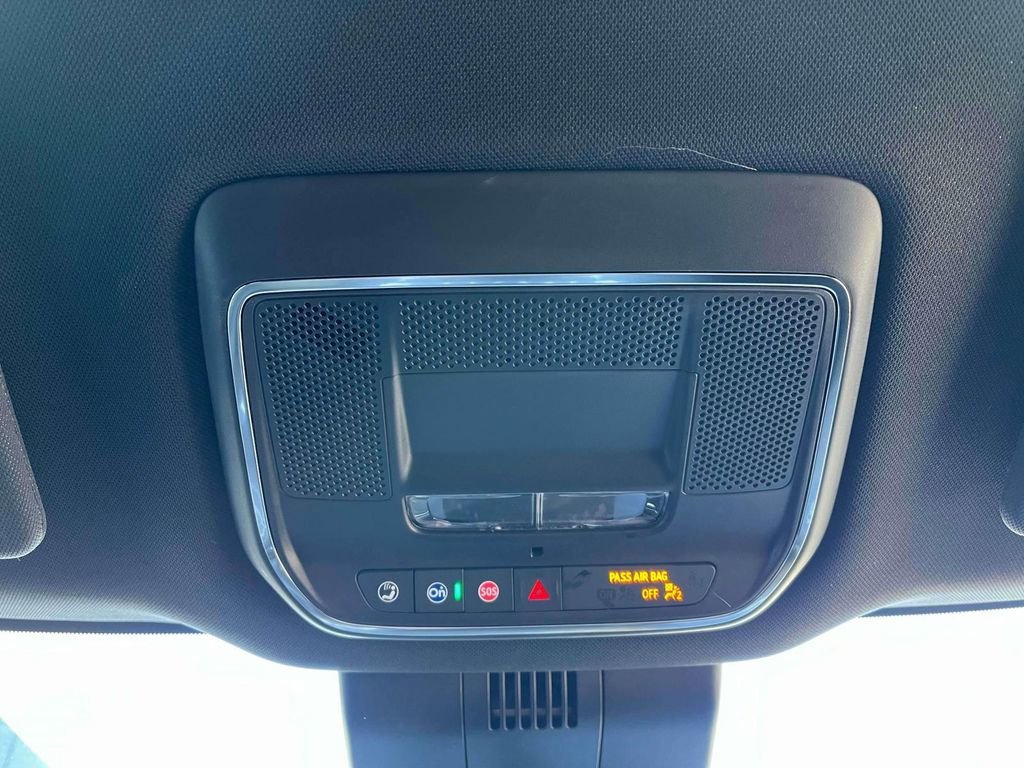 2025 GMC Sierra EV Denali - Photo 27