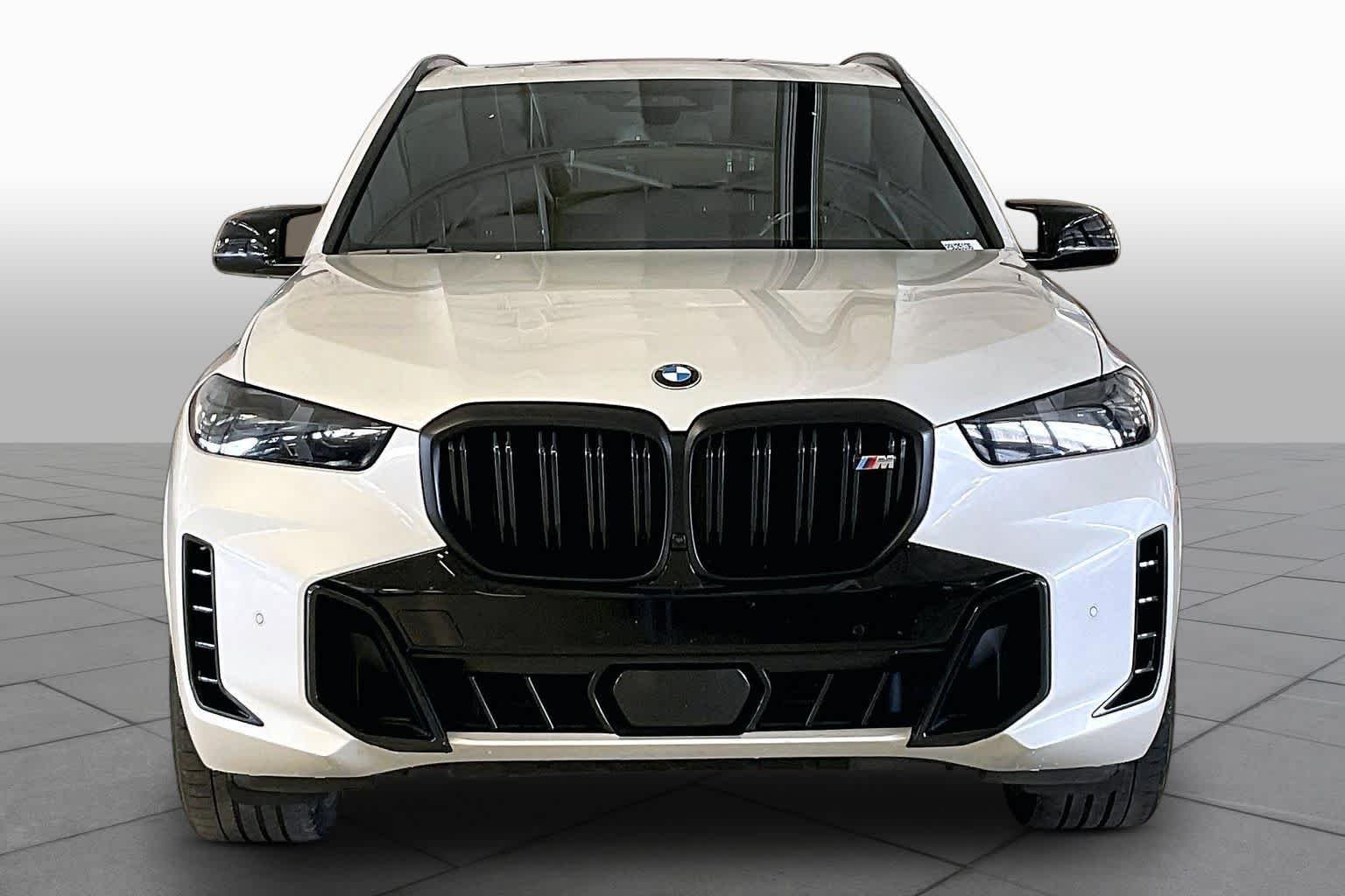 Used 2024 Mineral White Metallic BMW M60i image 3