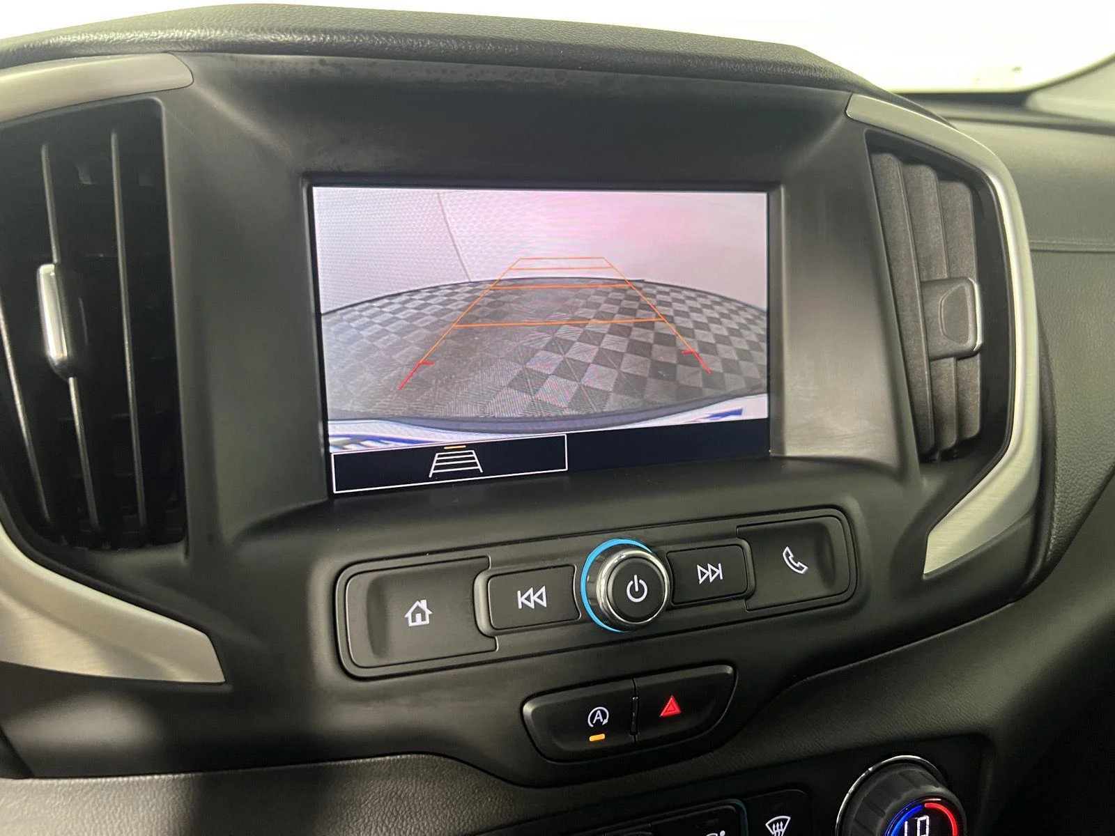 Used 2023 Marine Metallic GMC SLE image 30