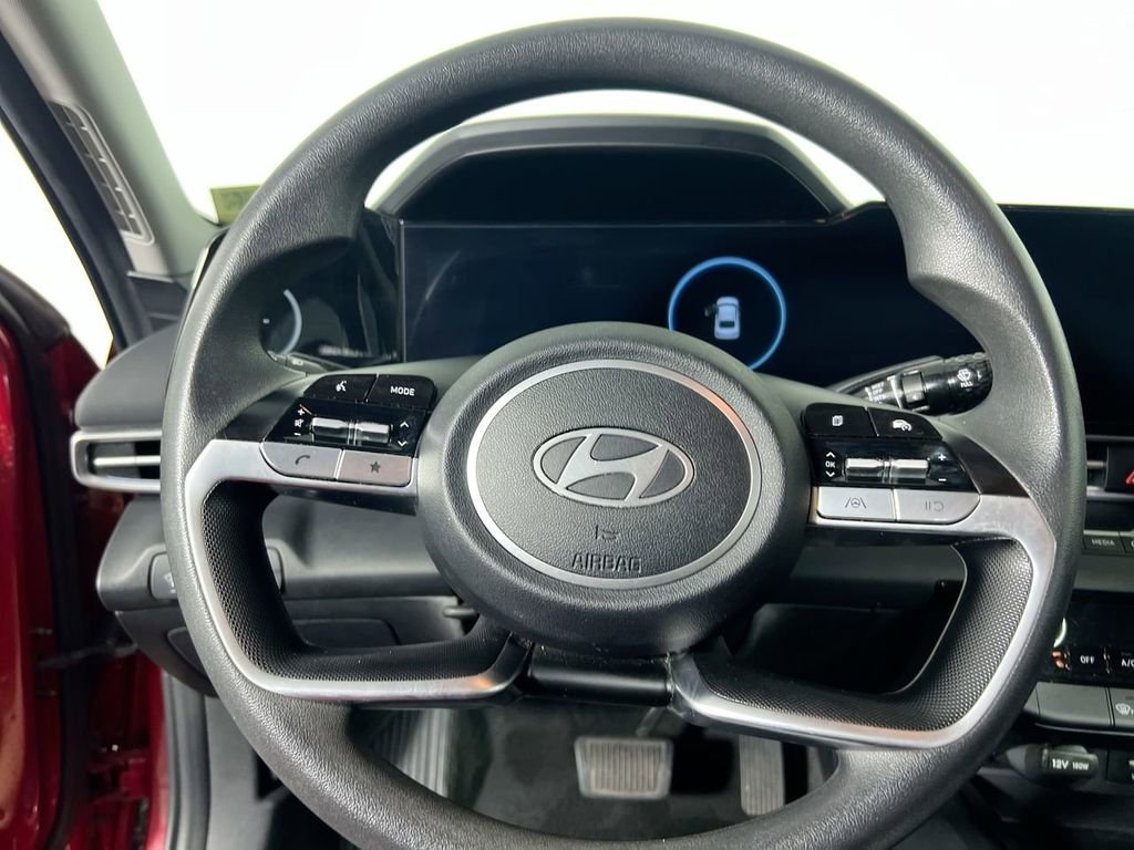 Used 2024 Red Hyundai SEL image 15