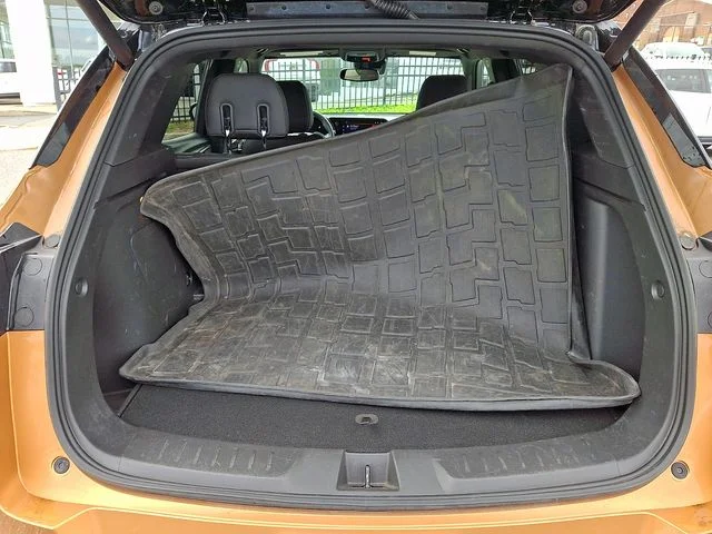 Used 2024 Copper Chevrolet RS image 28