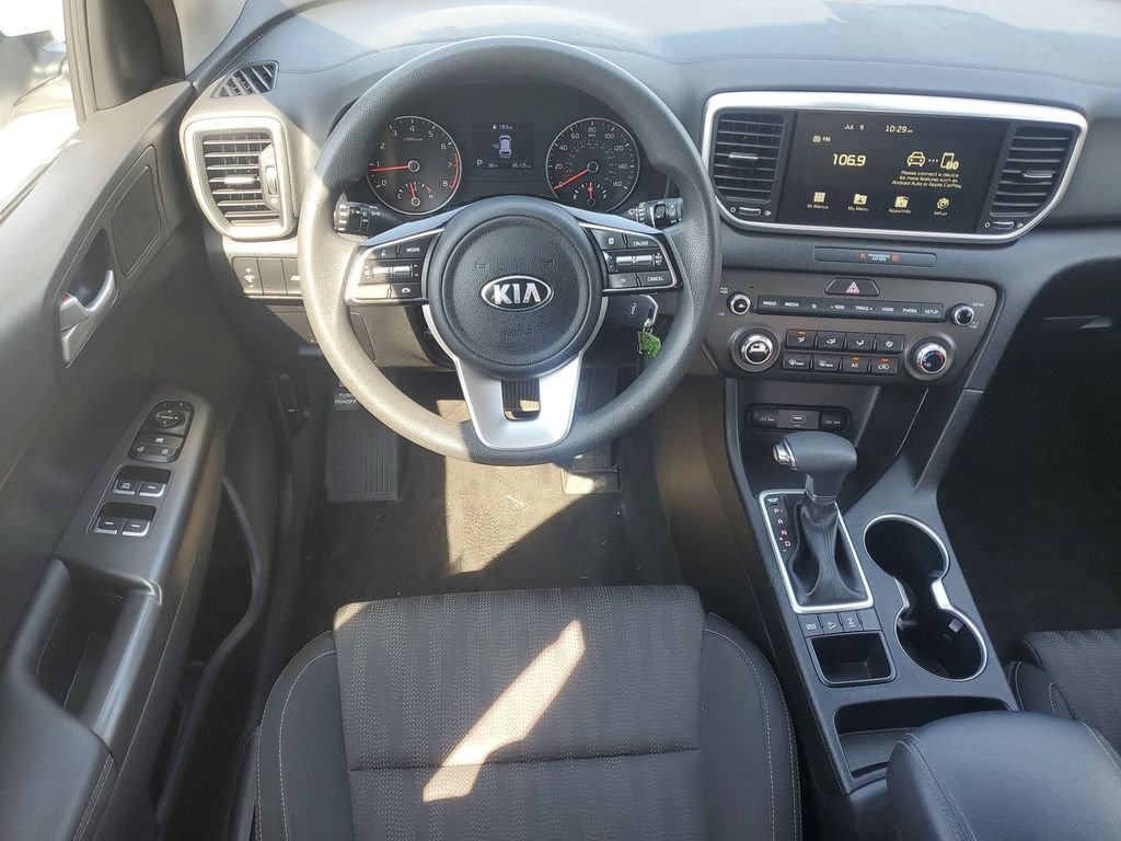 Used 2022 Snow White Pearl Kia LX image 20