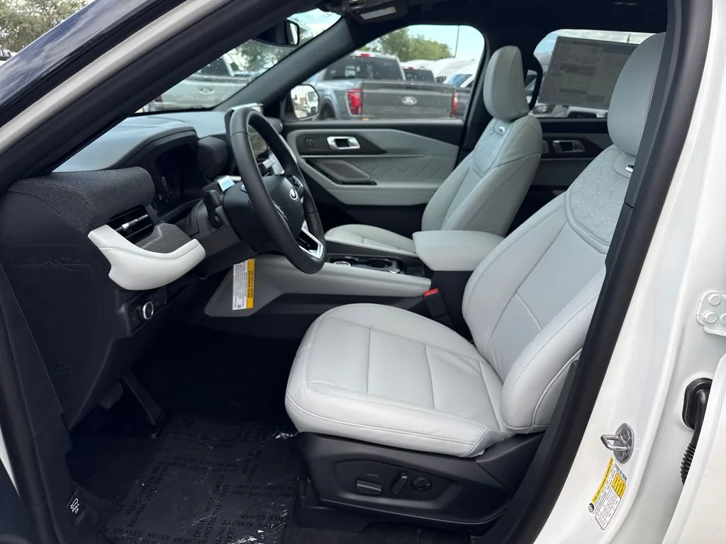 New 2027 White Ford Platinum image 21
